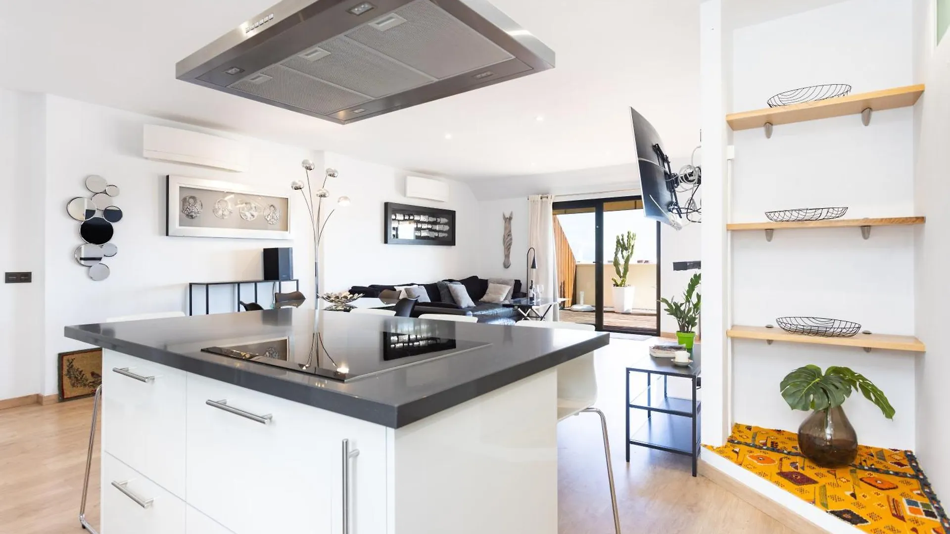Home2Book Chic Penthouse With Terrace, Santa Cruz 公寓