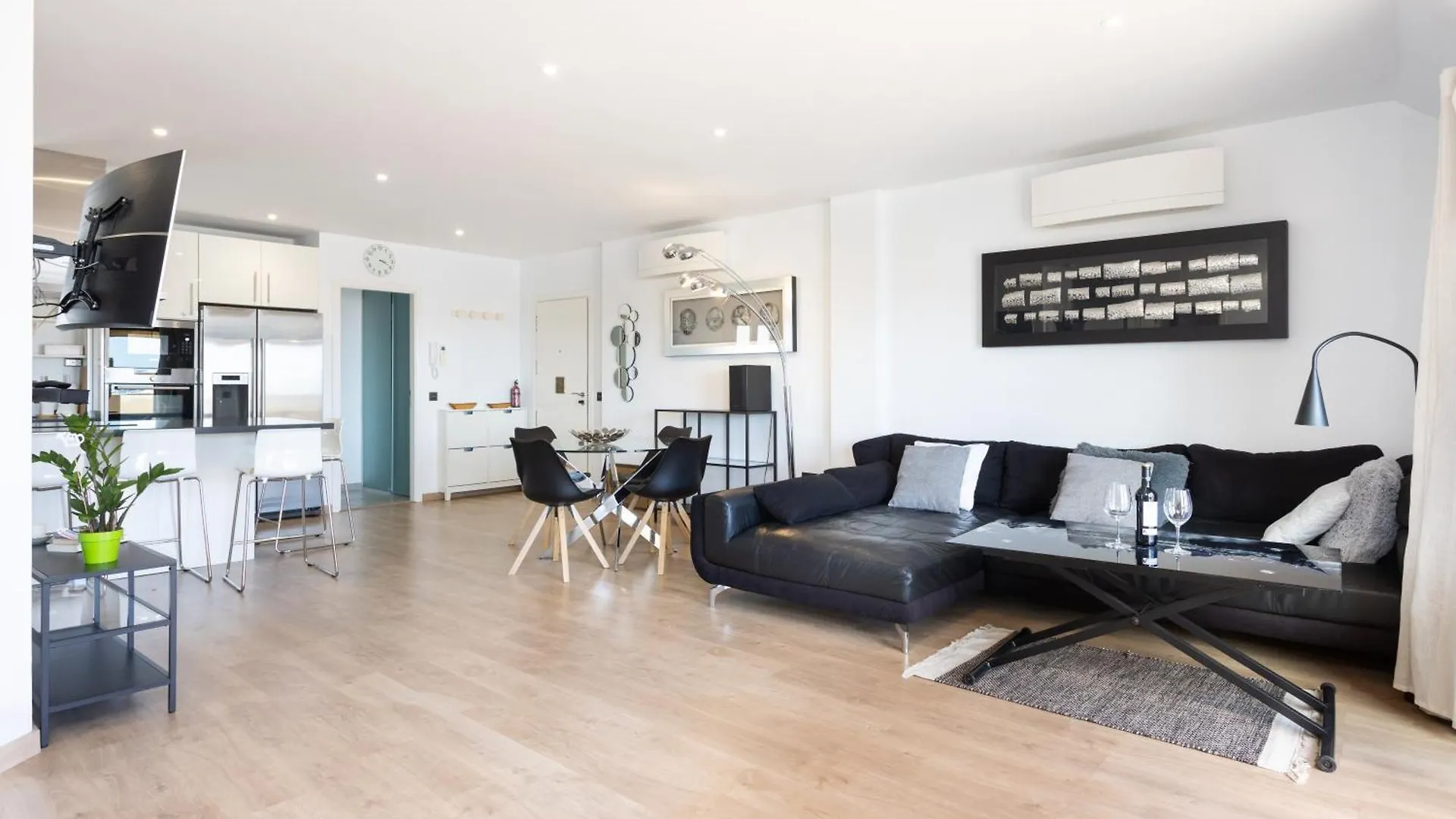 Home2Book Chic Penthouse With Terrace, Santa Cruz 西班牙