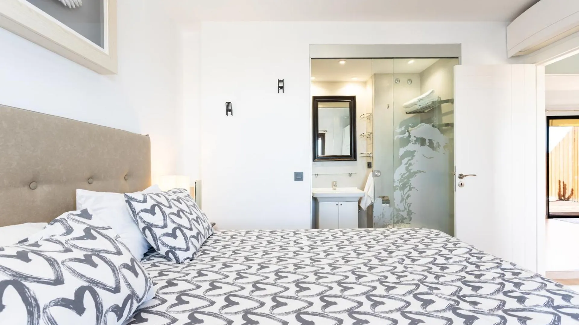 Home2Book Chic Penthouse With Terrace, Santa Cruz 公寓